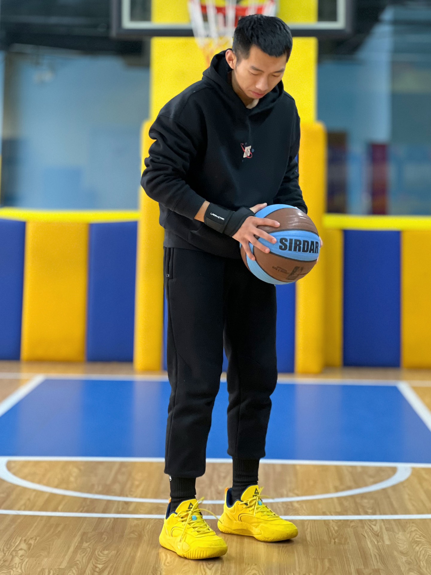 米兰平台官网-篮球少年训练营实录：未来之星养成记的简单介绍