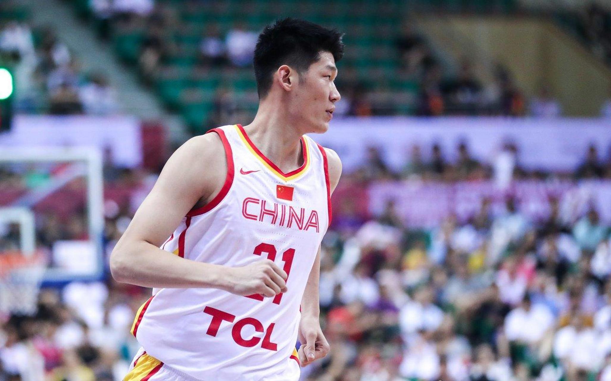 包含胡金秋：低调高效的CBA顶级内线的词条