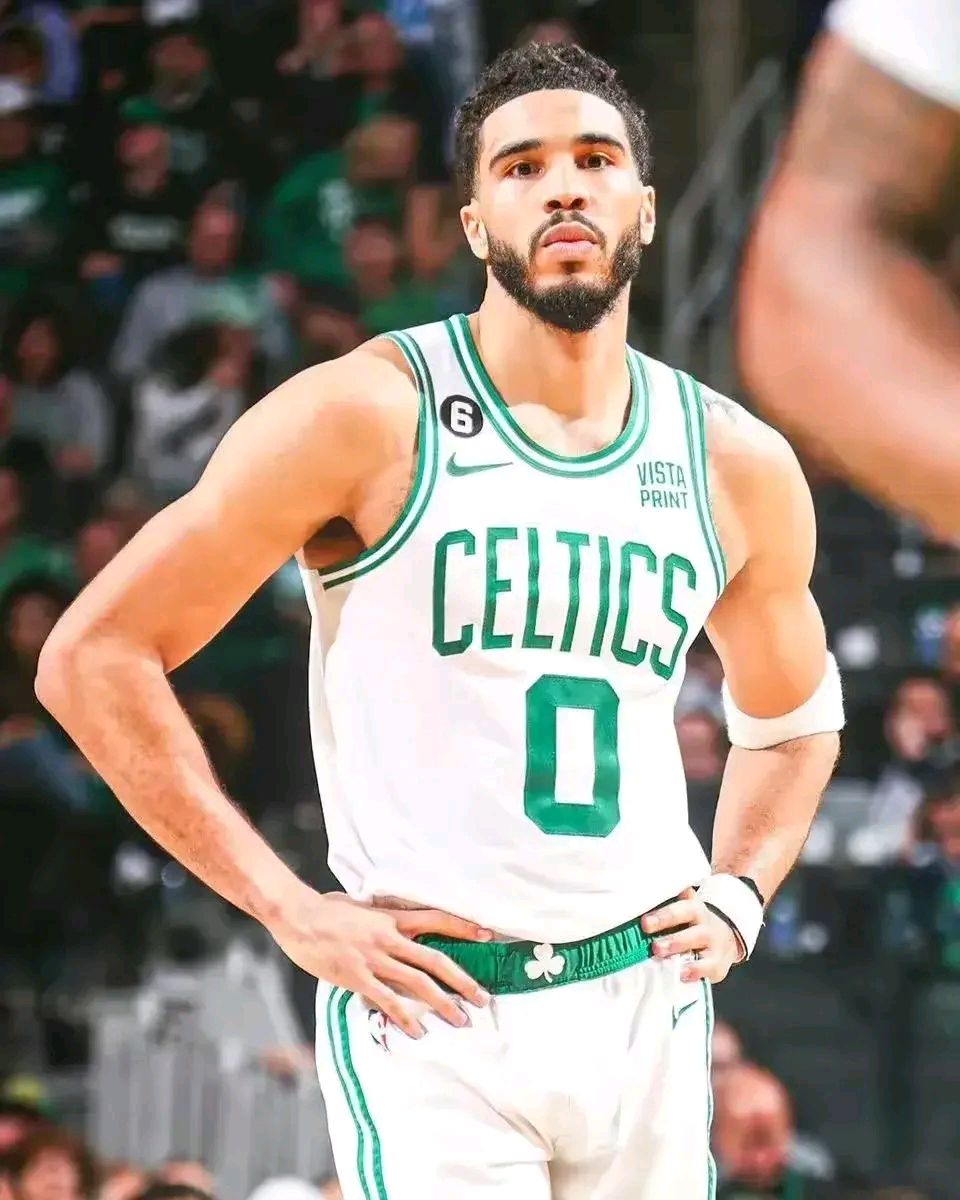 米兰体育入口-包含塔图姆单赛季250+三分，凯尔特人队史第一的词条