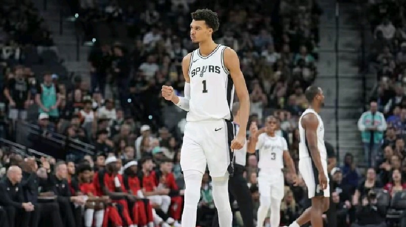 米兰体育网页版-包含文班亚马无大碍！马刺松了一口气的词条